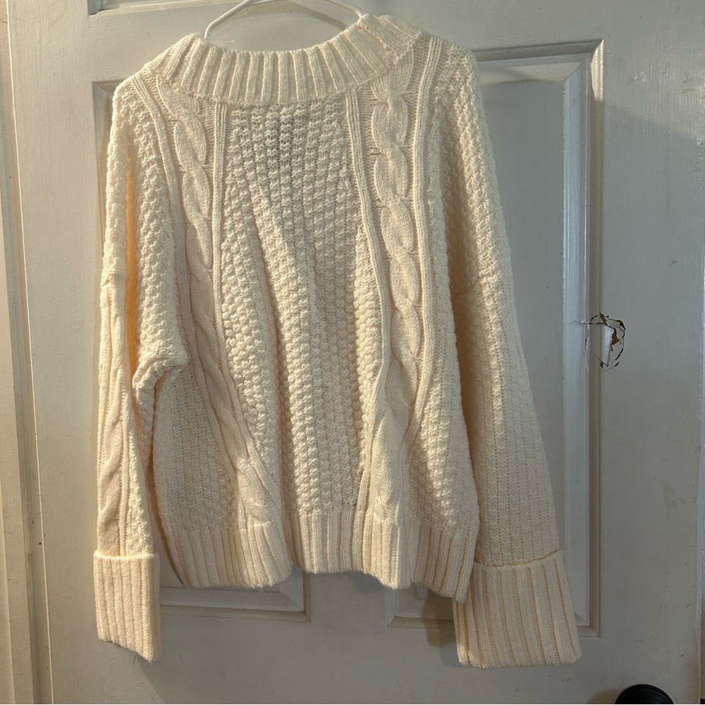 Abercrombie & Fitch Cream Cable-Knit Button-Up Cardigan - Picture 2 of 2